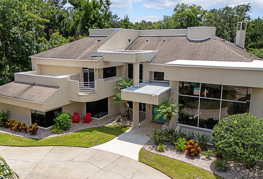 Ormond Beach waterfront mansion sells for $1.55 million in Florida real estate market.