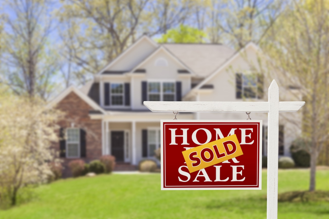 Onondaga County home sales data with prices ranging from $20K to $2.35M.