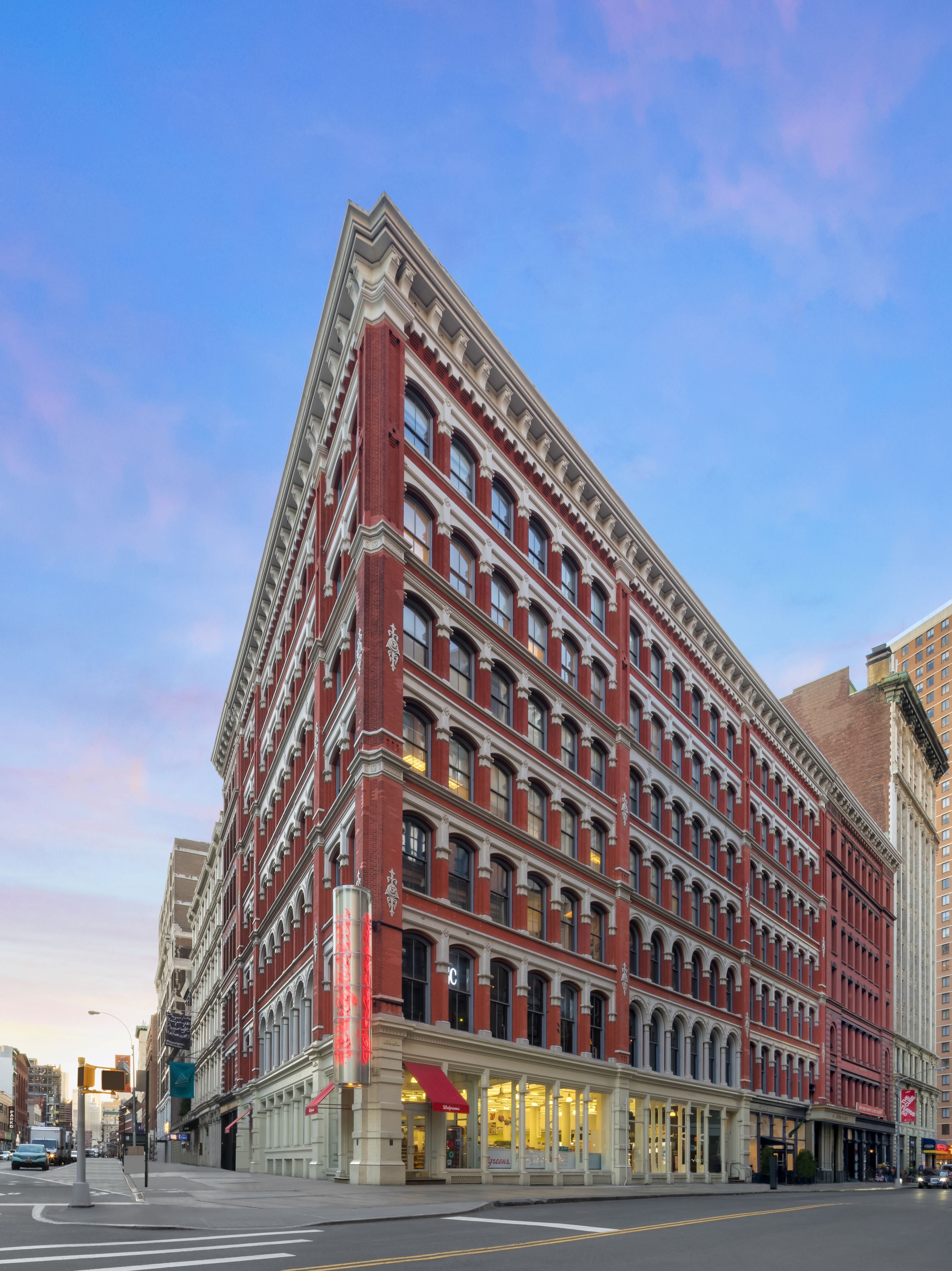 GFP Realty signs major lease in Manhattan commercial real estate market.