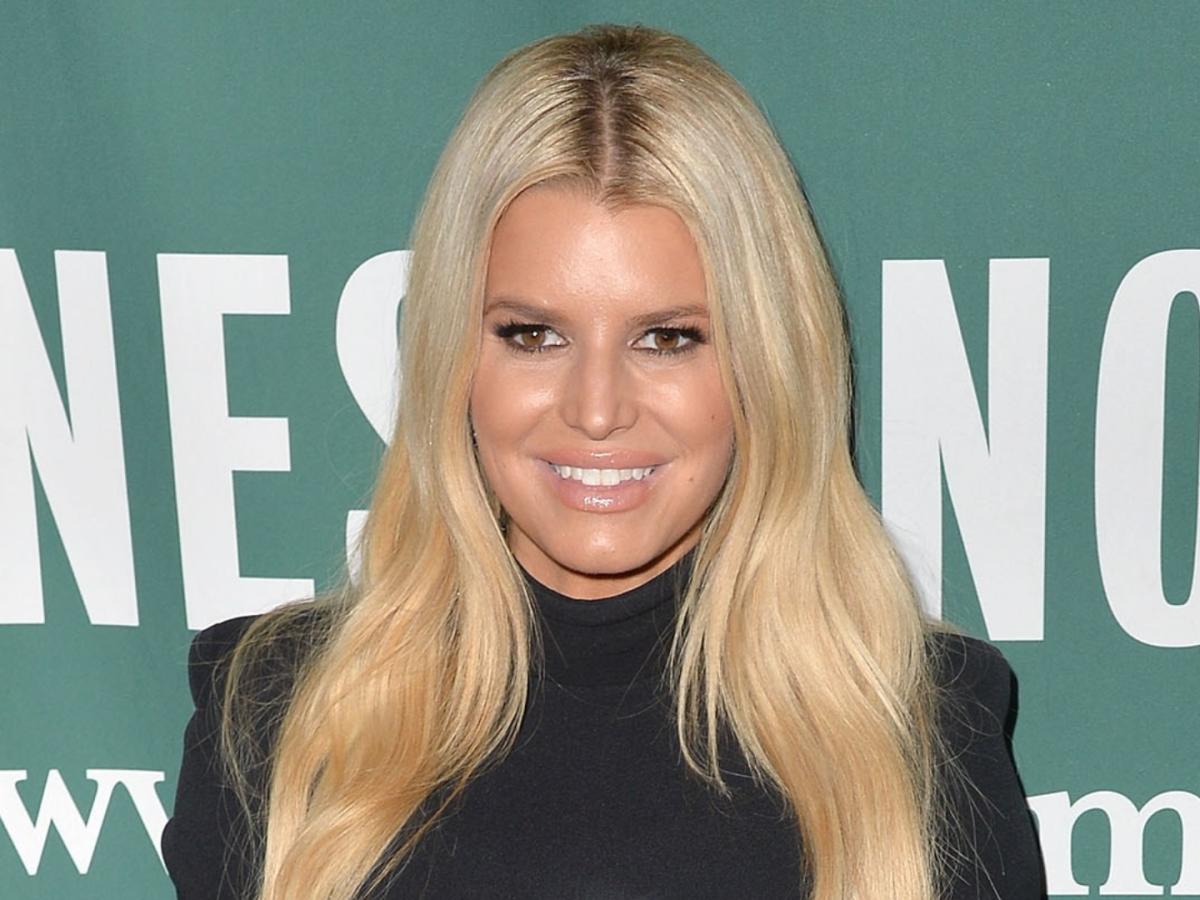 Jessica Simpson moves out of Nashville, sparking real estate market speculation nationwide.