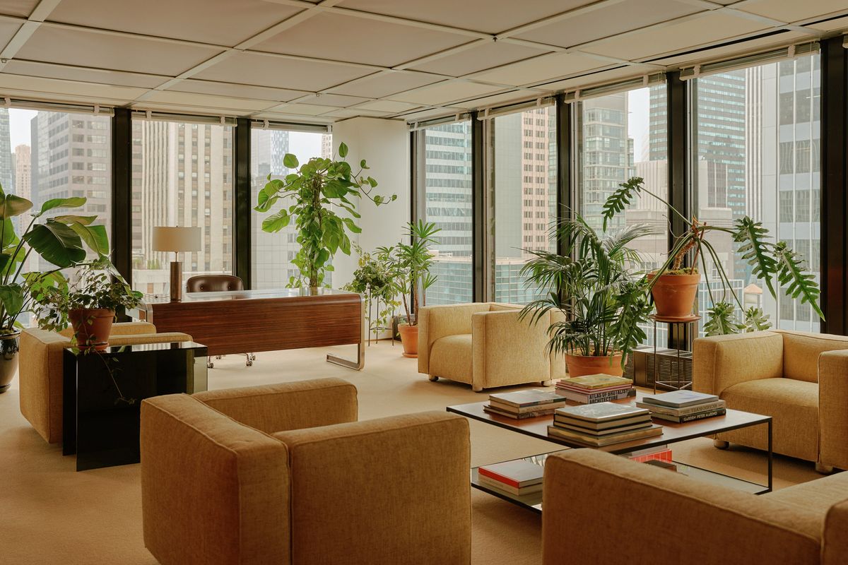 Seagram Building, iconic New York City skyscraper, modernist architectural masterpiece.