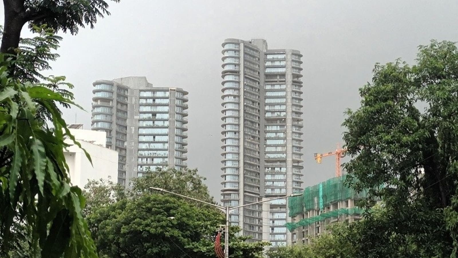 Borivali suburb's most expensive apartment sale: ₹14 crore 4 BHK property sold.