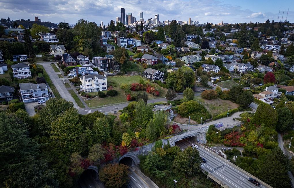 Seattle-area homebuyers find relief in off-season real estate market calmness.