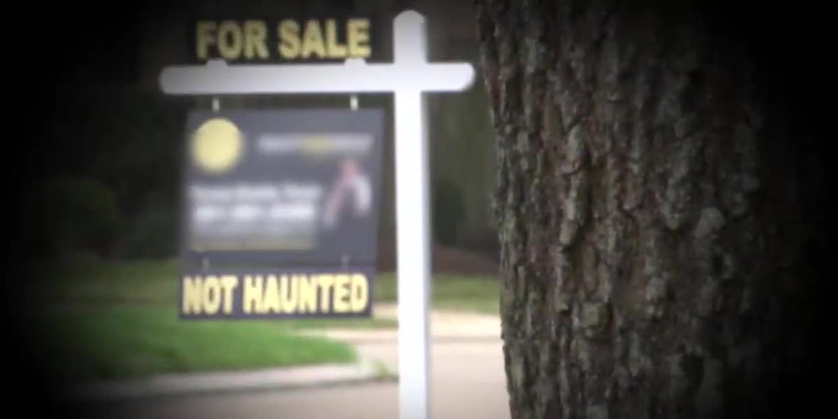 Abandoned houses with eerie atmospheres, buyers beware of haunted properties nationwide.