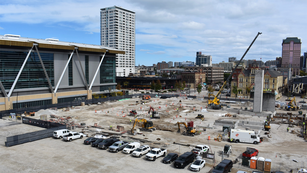 Deer District development update: offices, residences, and entertainment projects under construction in downtown Cincinnati.