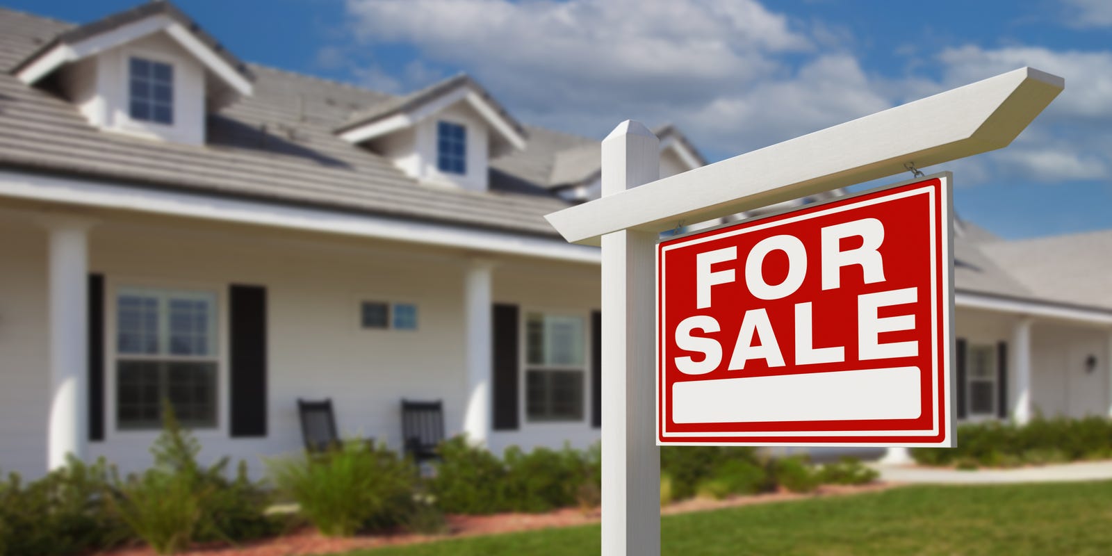 Ionia County home sellers adjust prices downward in October, median sales shift.