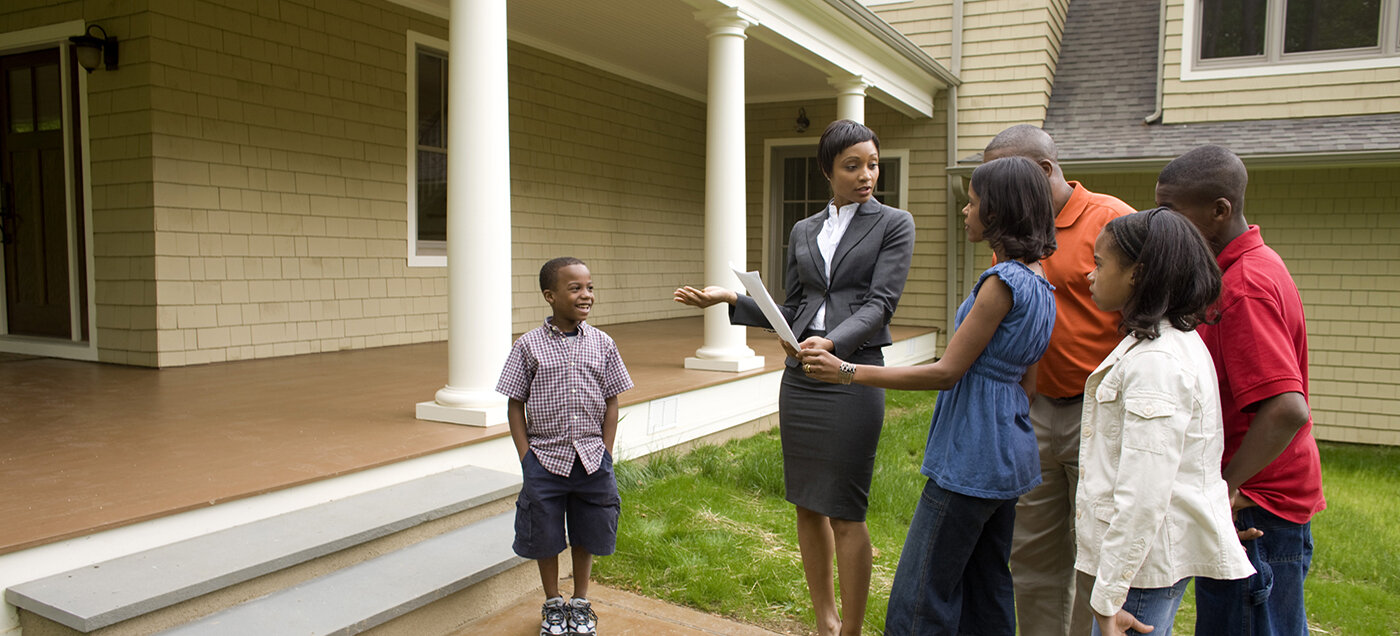 US housing market slows, buyers gain leverage with reduced home prices nationwide.