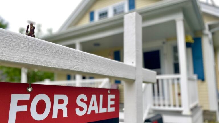 Older home buyers flock to New Hampshire, bypassing neighboring Massachusetts market.