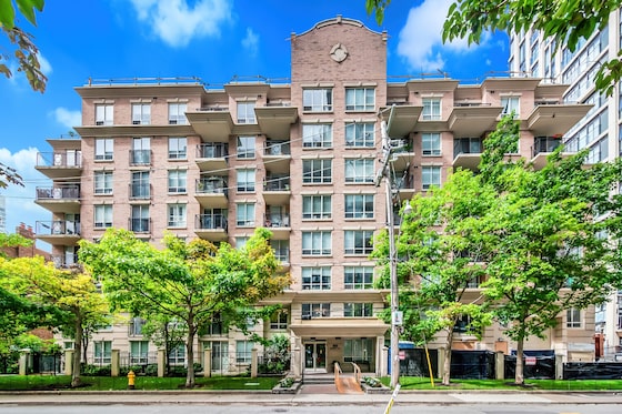 Toronto condo sales struggle amidst months of stagnant market with rising inventory.