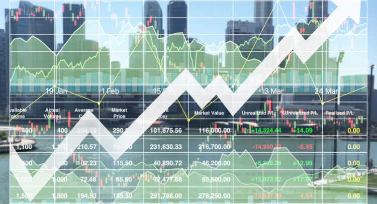 Frontier Real Estate executives sign expanded credit facility agreement in New York.