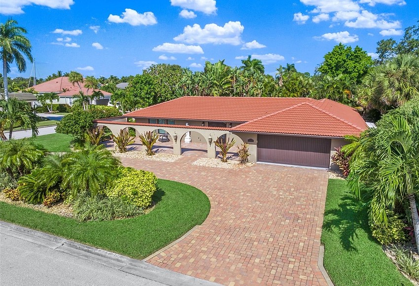 Residential real estate transactions on four Sarasota islands, November 11-15 update.