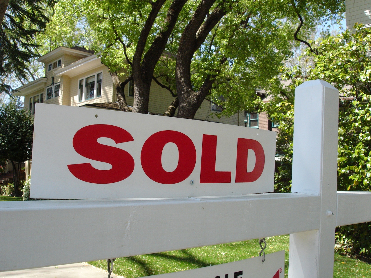 Truro home sells for $2.3 million, breaking record in real estate market.