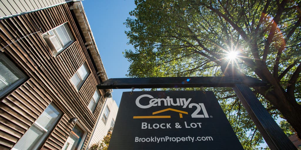 Century 21 CEO optimistic about 2025 real estate market growth.