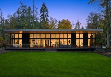 Luxury retreat on Bainbridge Island showcasing natural elegance in serene setting.