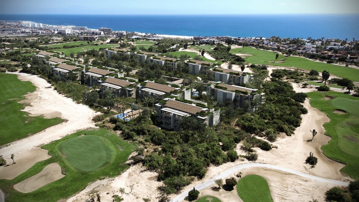 Engel & Völkers partners with Snell Real Estate to represent Larena in Los Cabos, Mexico. Alt text: 