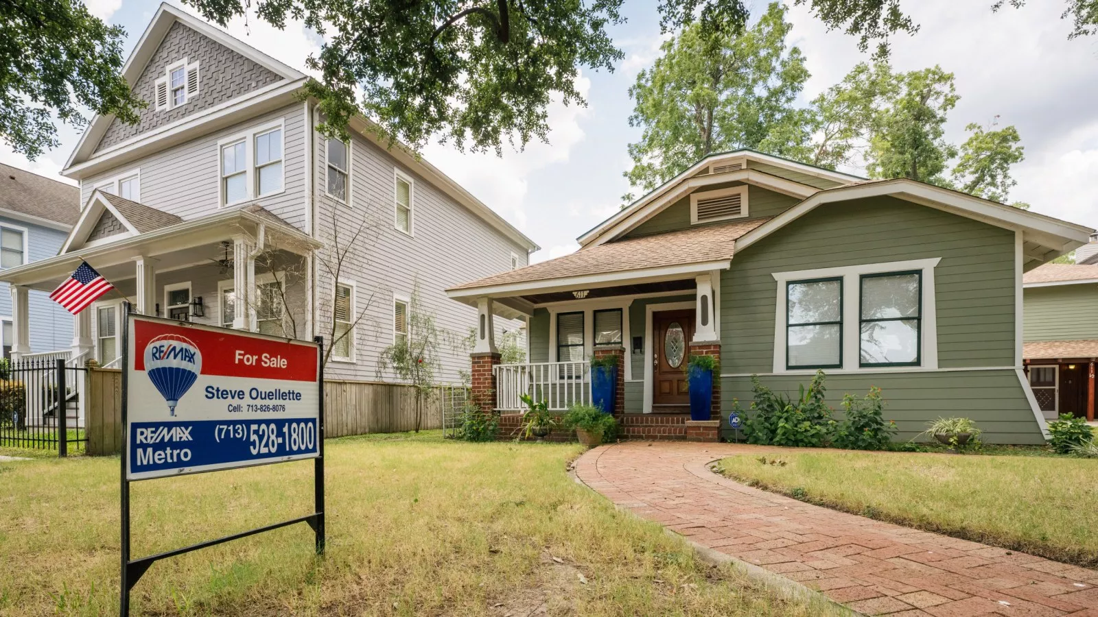 Homes in foreclosure line streets as US housing market shows signs of 2008 bubble repeating.