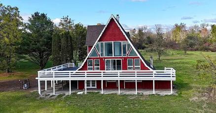 Rustic cabin retreat in rural Fonda, New York, surrounded by nature.