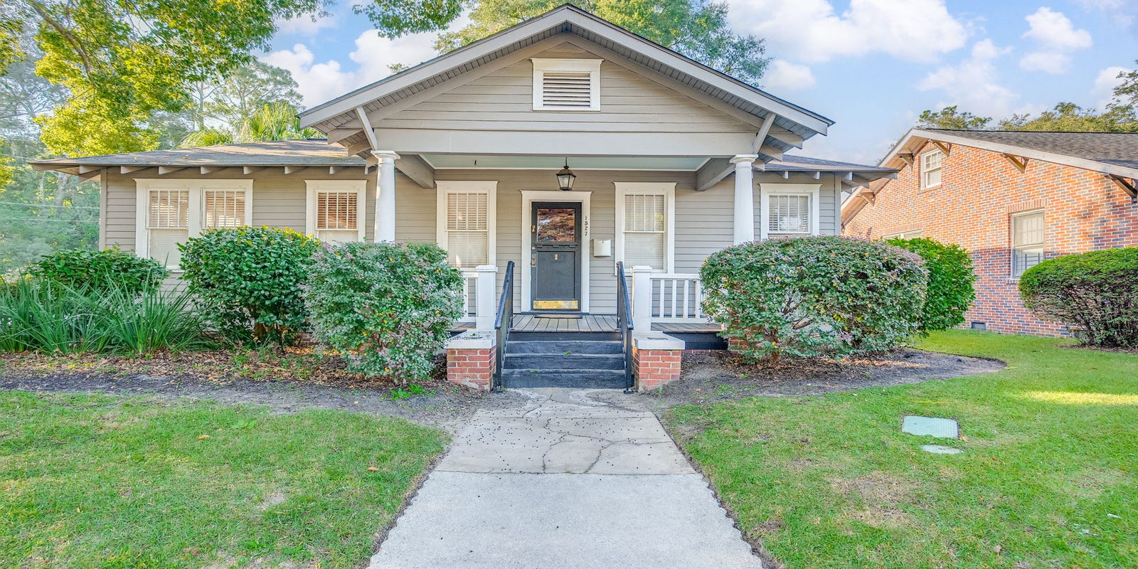 Cozy bungalow for sale in Savannah, priced at $515,000.