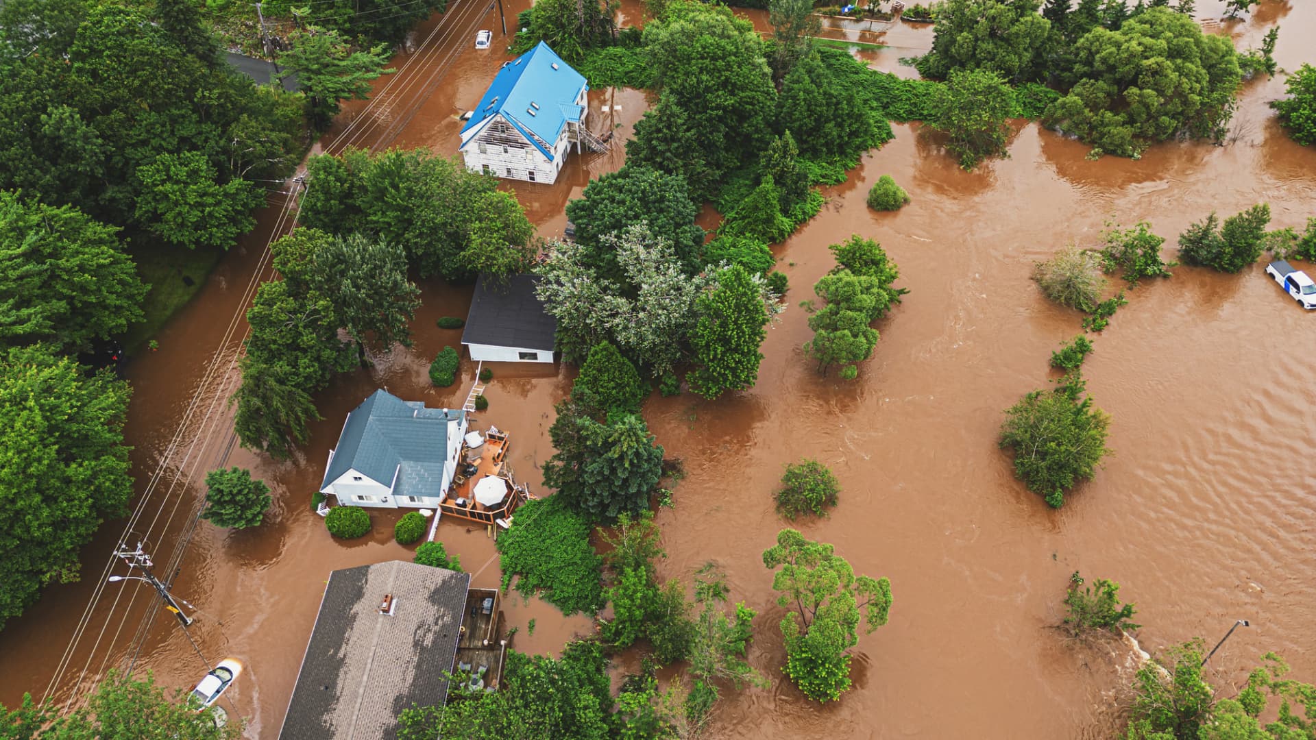 Expert cautions on home market decline amidst environmental disaster uncertainty.