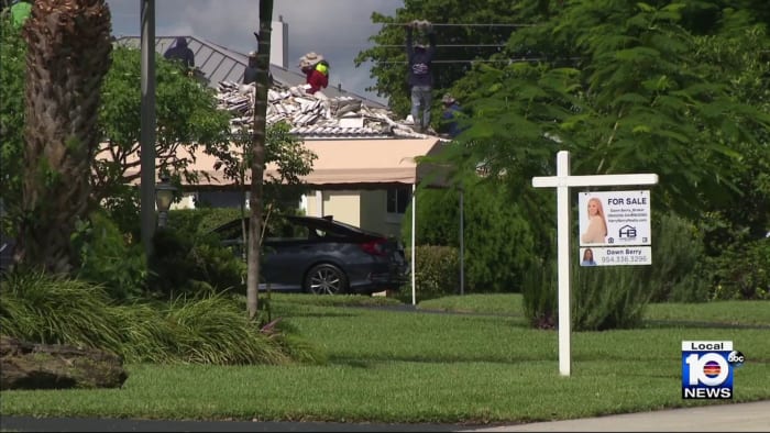 South Florida real estate market prepares for interest rate adjustments impact.