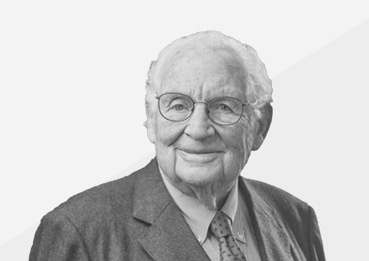 Chicago developer Daniel Levin passes away at age 94 in city.