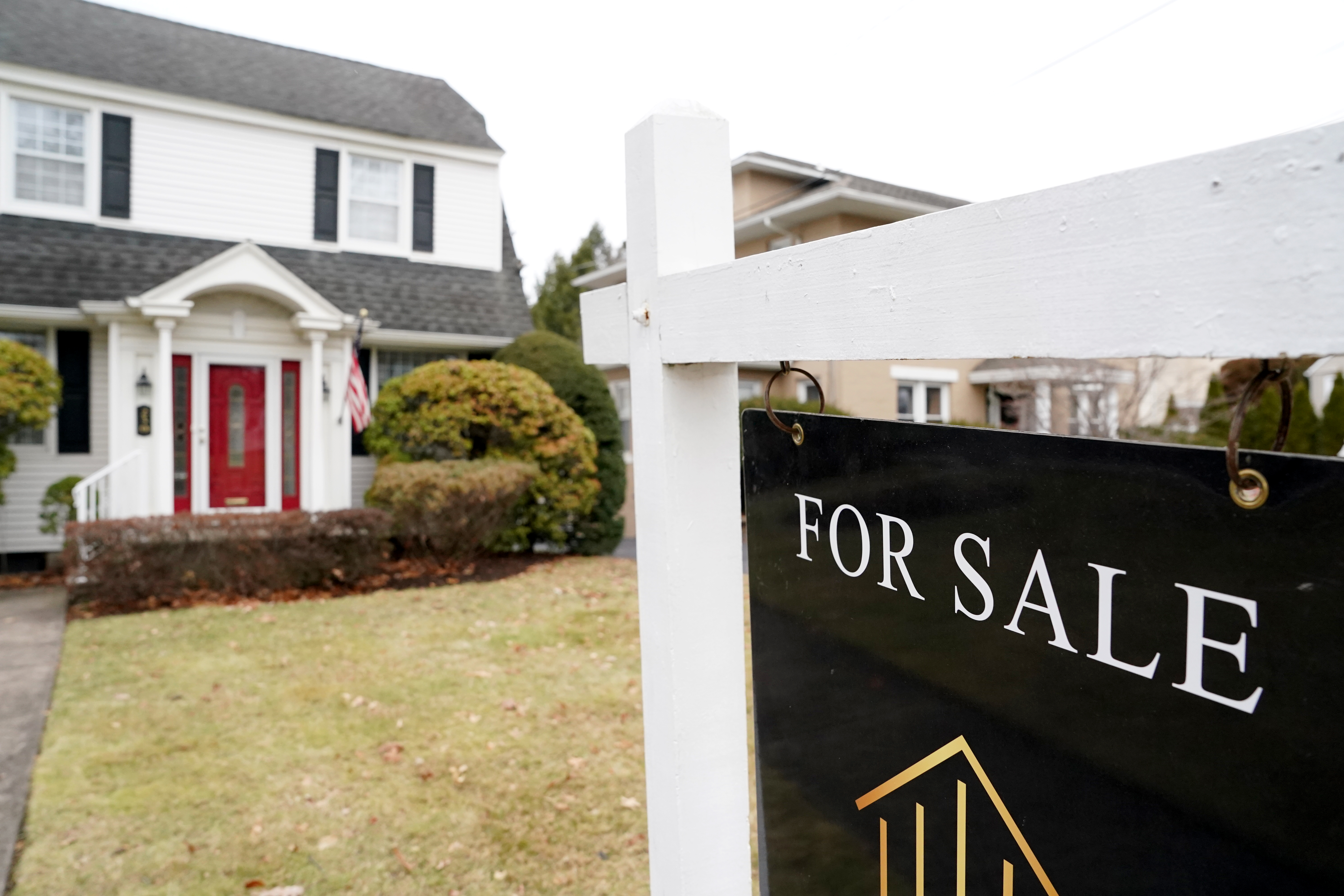 Sellers' mistake leads to surge in sitting inventory at US real estate listings.