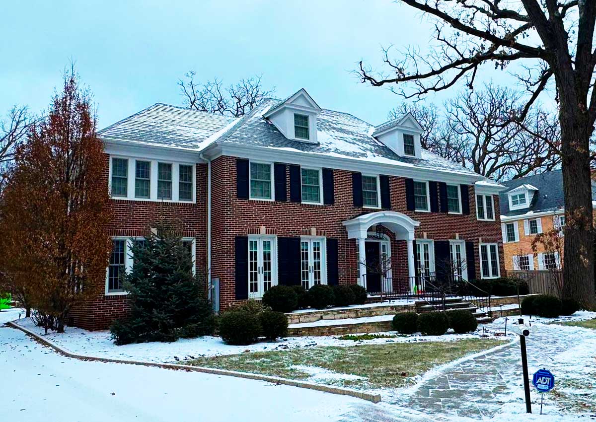 Winnetka's iconic 'Home Alone' mansion sells for $5.5 million in Illinois.