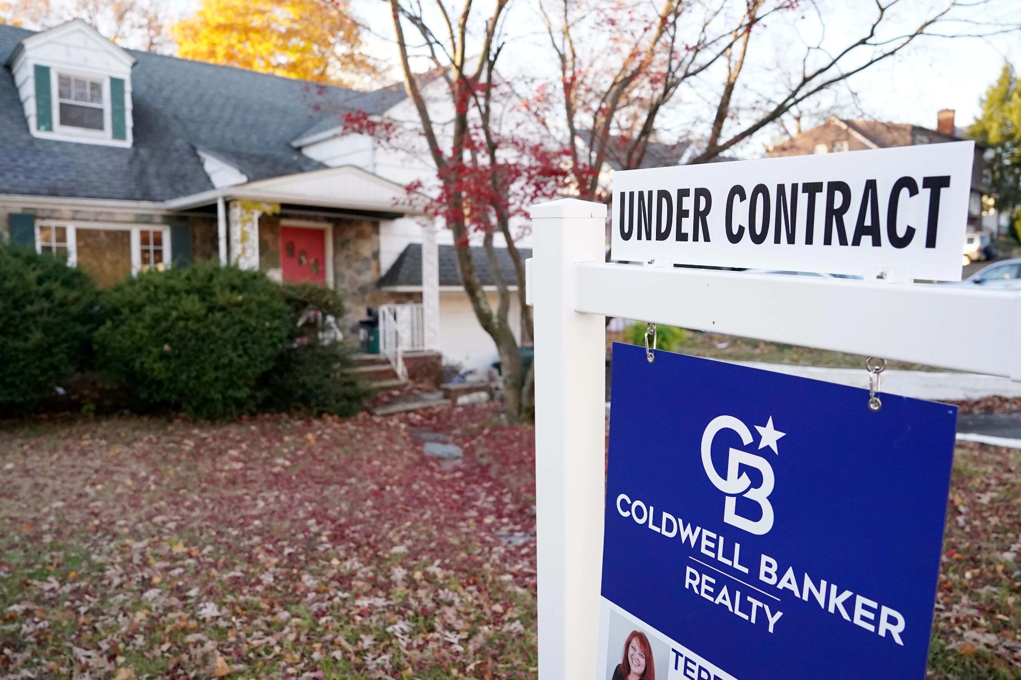 Housing market slows to 2-year low in winter season nationwide.