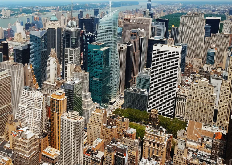 CBRE establishes global headquarters at iconic Lever House in New York City.