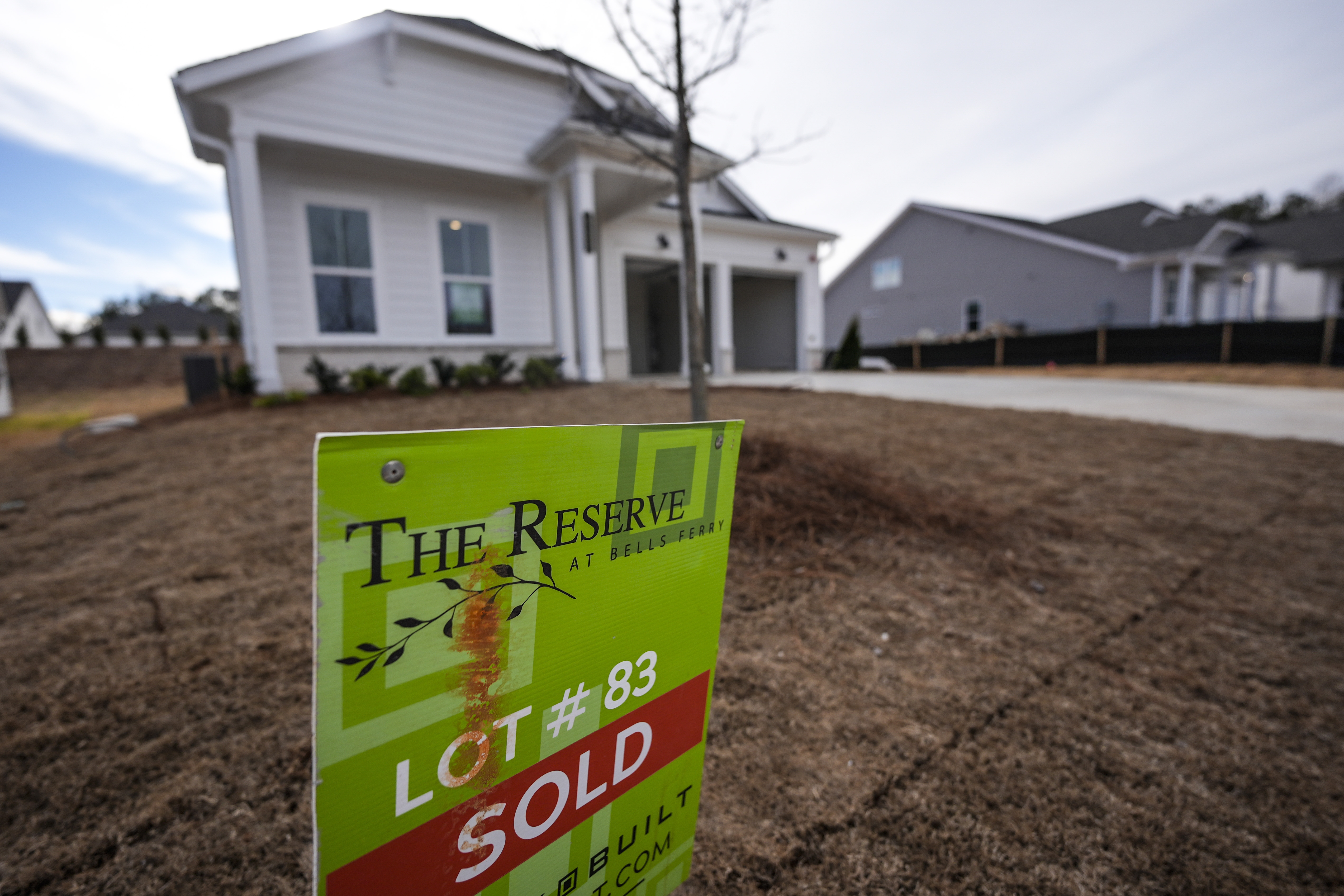 Mortgage rates surge to new six-month high in US after four consecutive weeks.