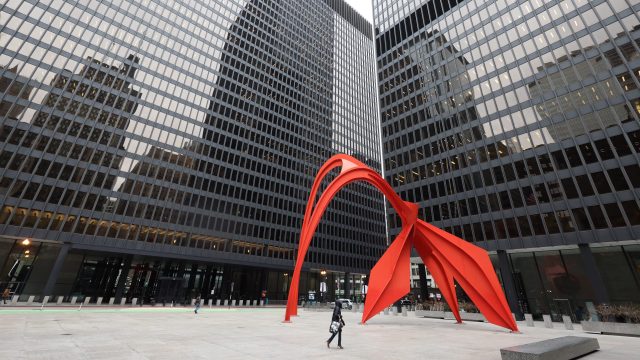 Chicago government office space reduction under federal plan, potential downsizing and relocation.