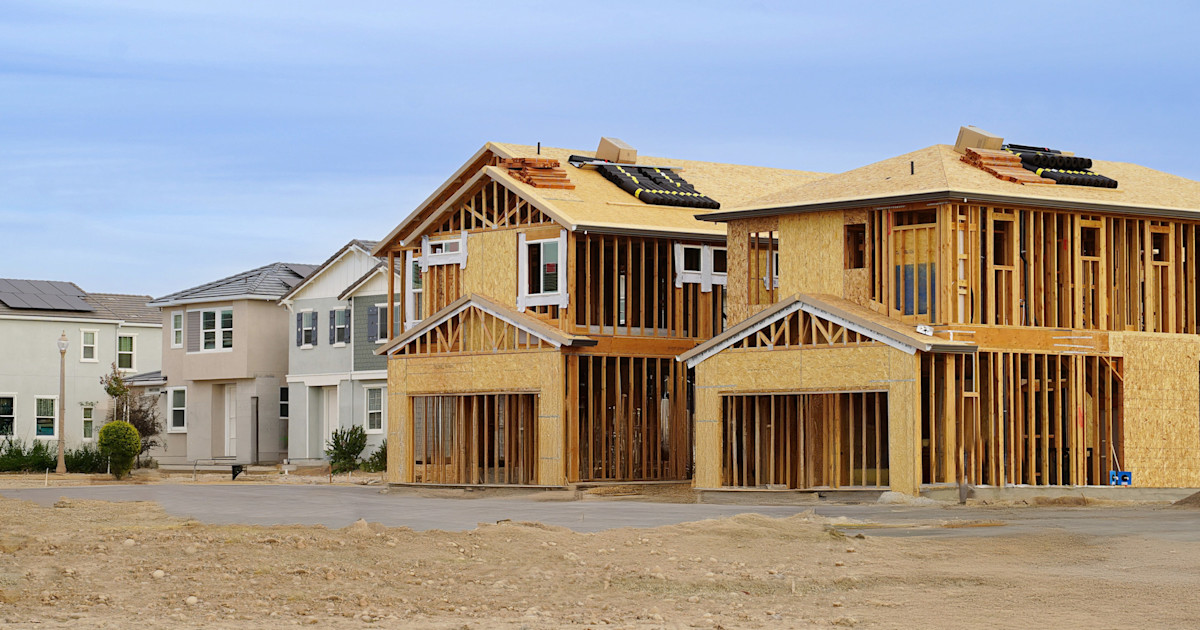 New home construction trends: larger homes on the rise nationwide slowly.